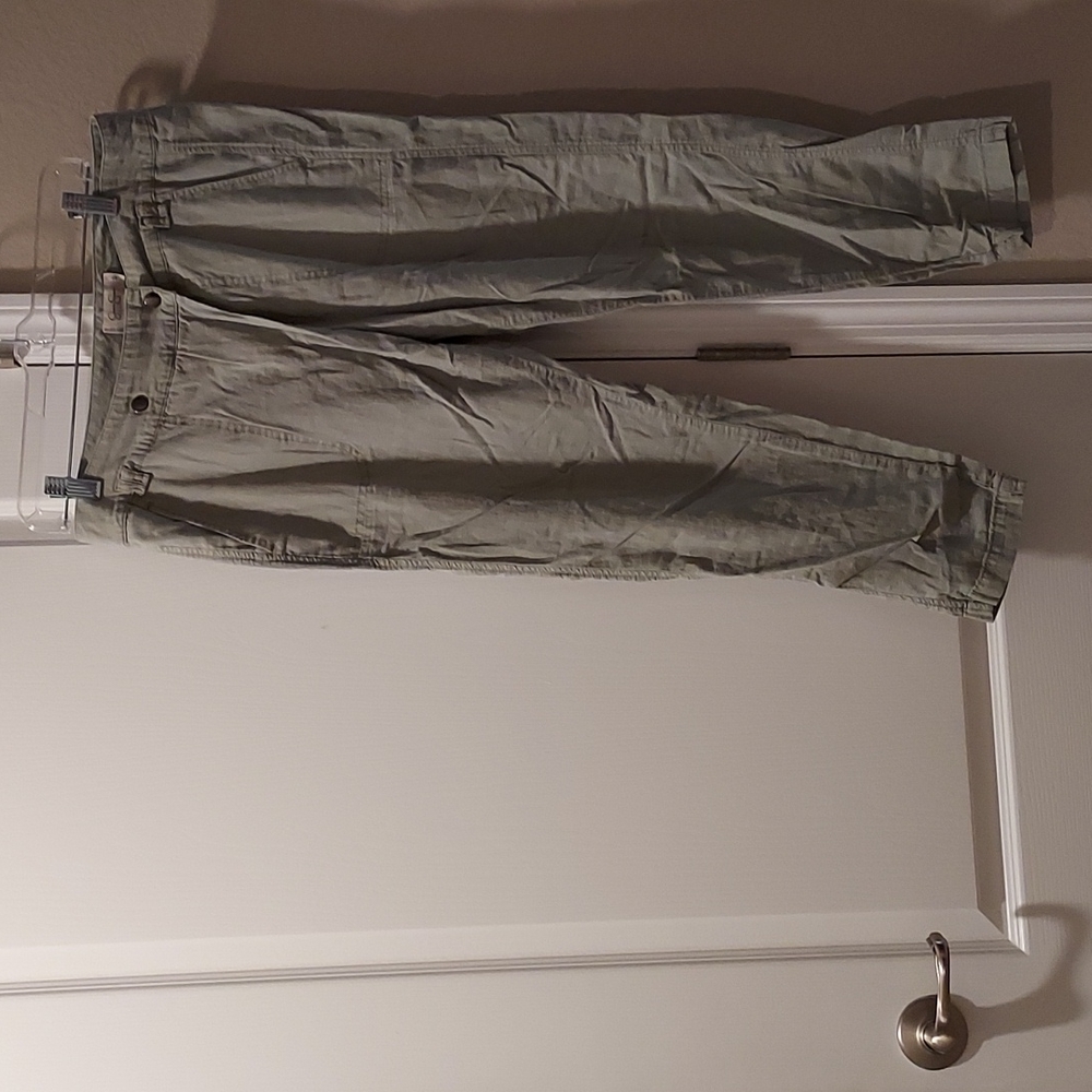 Jessica Simpson waist 27 pants.